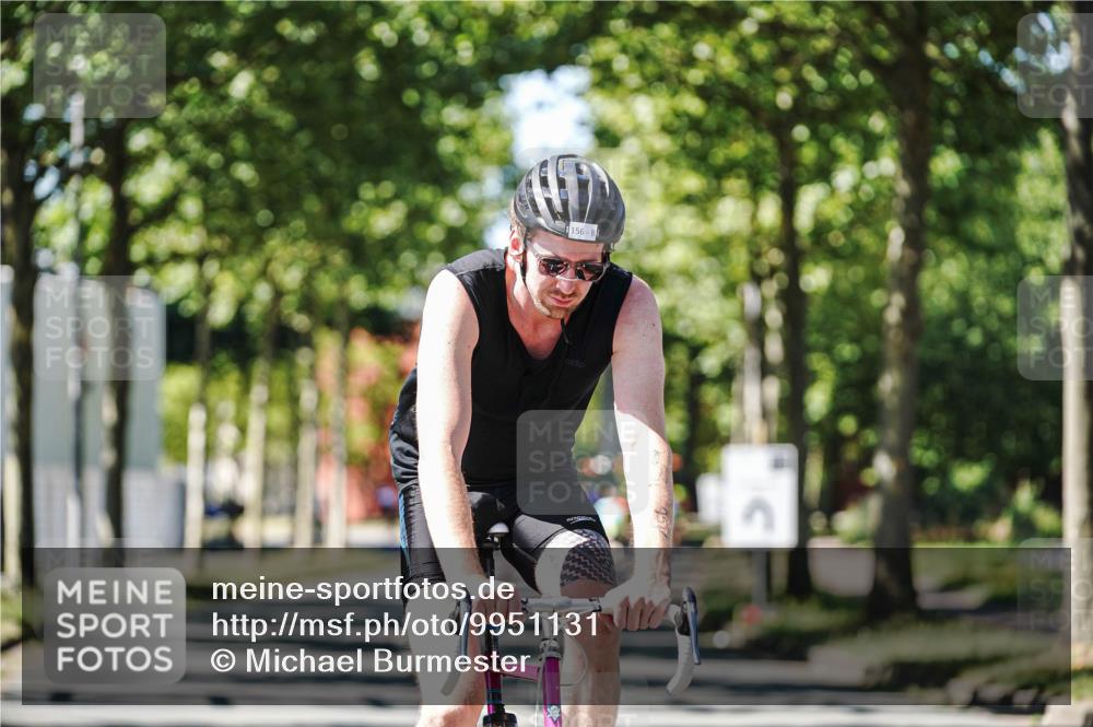 09.08.2026 - GEWOBA Citytriathlon Bremen Michael Burmester http://msf.ph/oto/9951131 09.08.2026 14:08:54 Radfahren 59, 156 meine-sportfotos.de