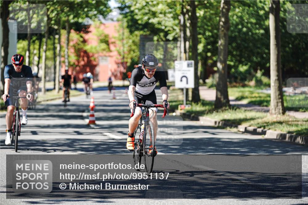 09.08.2026 - GEWOBA Citytriathlon Bremen Michael Burmester http://msf.ph/oto/9951137 09.08.2026 14:09:13 Radfahren 32, 140, 170, 181, 185, 187 meine-sportfotos.de