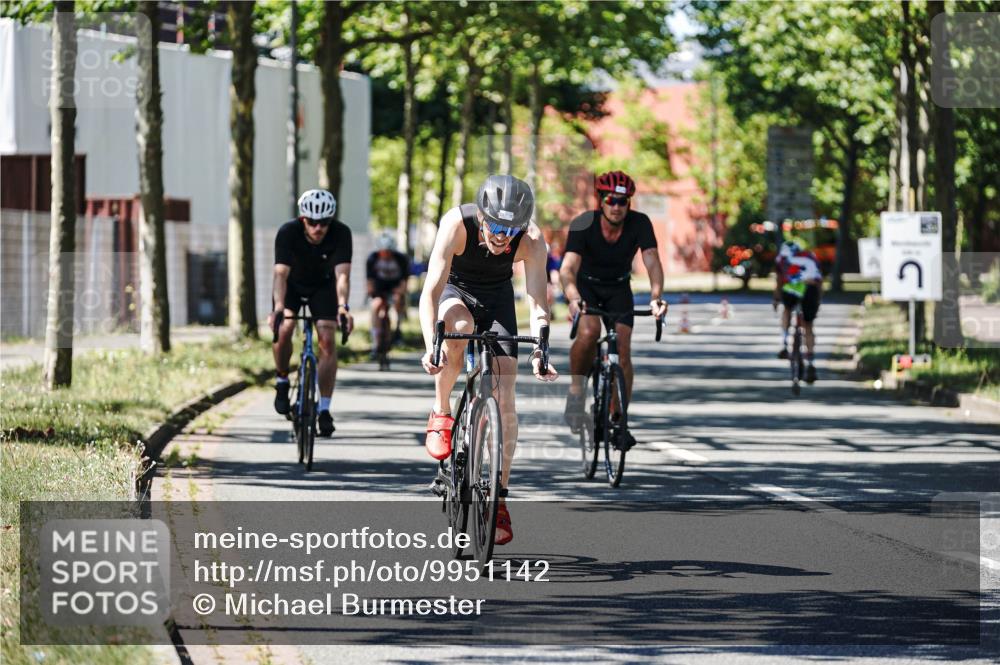 09.08.2026 - GEWOBA Citytriathlon Bremen Michael Burmester http://msf.ph/oto/9951142 09.08.2026 14:09:17 Radfahren 32, 78, 140, 170, 181, 185, 187, 189 meine-sportfotos.de