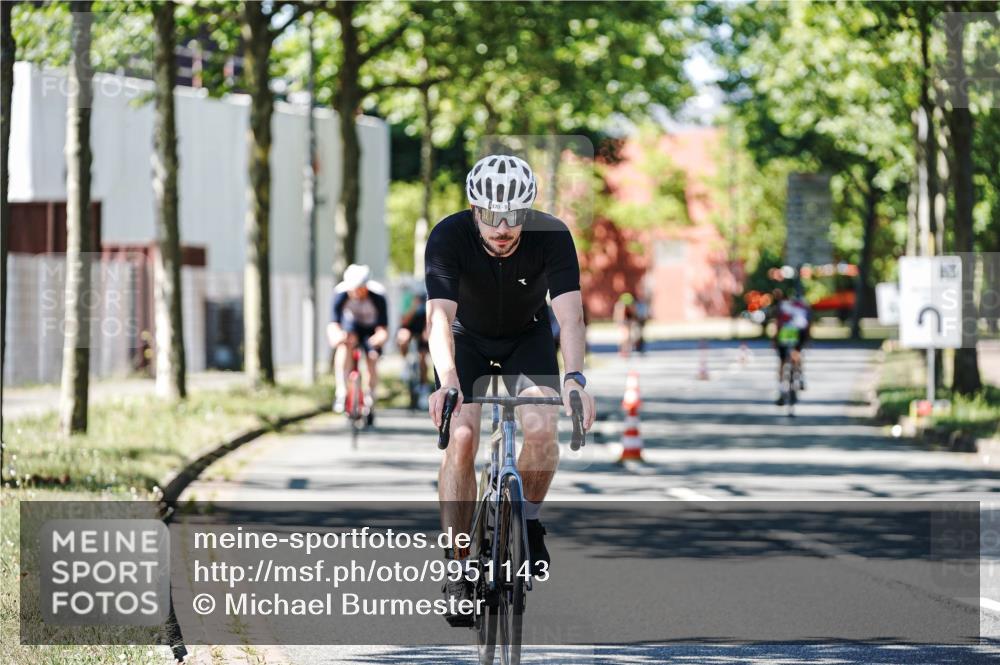 09.08.2026 - GEWOBA Citytriathlon Bremen Michael Burmester http://msf.ph/oto/9951143 09.08.2026 14:09:18 Radfahren 32, 78, 140, 141, 168, 170, 181, 185, 187, 189 meine-sportfotos.de