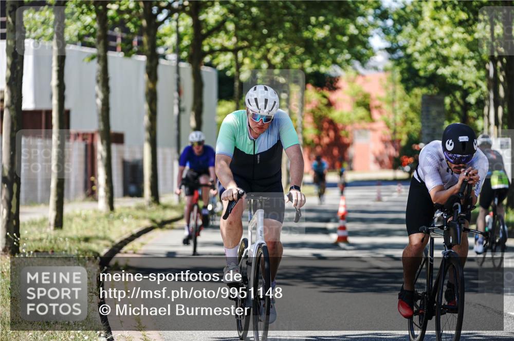 09.08.2026 - GEWOBA Citytriathlon Bremen Michael Burmester http://msf.ph/oto/9951148 09.08.2026 14:09:22 Radfahren 15, 29, 77, 78, 140, 141, 168, 170, 181, 185, 187, 189 meine-sportfotos.de