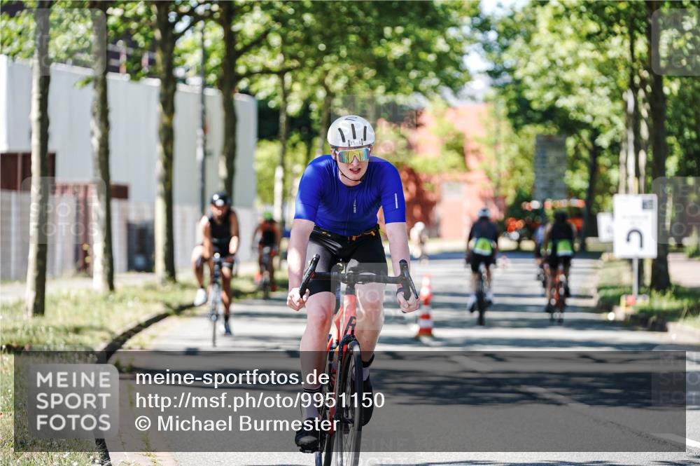 09.08.2026 - GEWOBA Citytriathlon Bremen Michael Burmester http://msf.ph/oto/9951150 09.08.2026 14:09:23 Radfahren 15, 29, 77, 78, 140, 141, 168, 170, 181, 185, 187, 189 meine-sportfotos.de