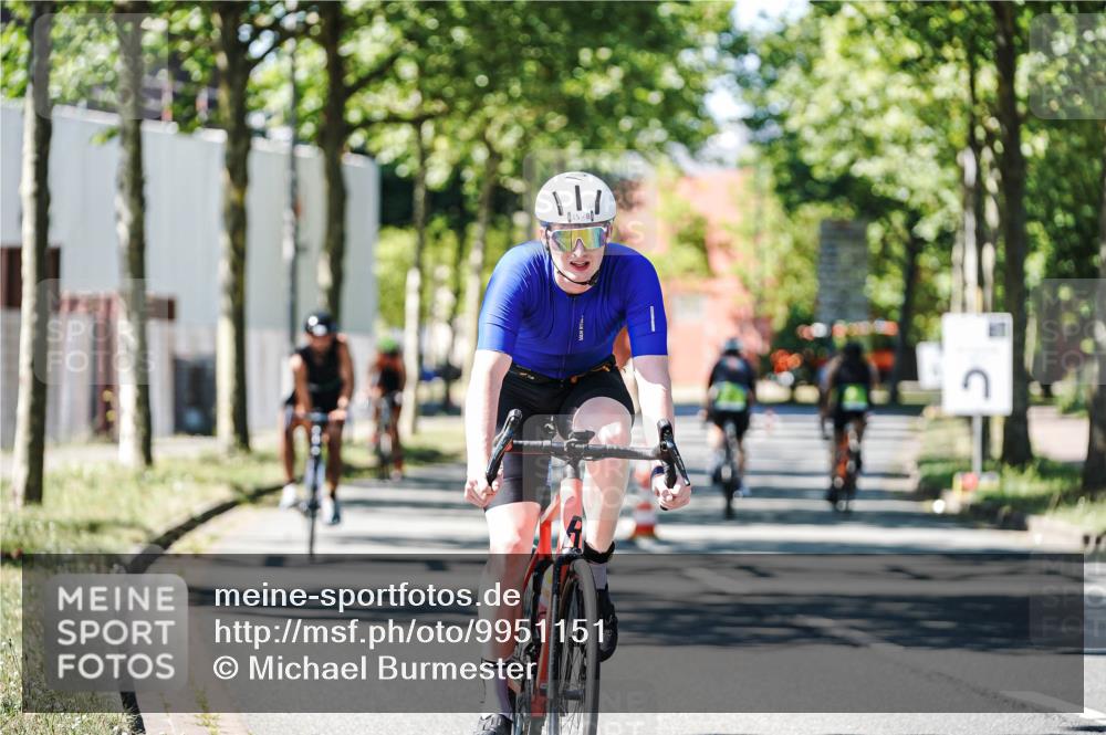 09.08.2026 - GEWOBA Citytriathlon Bremen Michael Burmester http://msf.ph/oto/9951151 09.08.2026 14:09:23 Radfahren 15, 29, 77, 78, 140, 141, 168, 170, 181, 185, 187, 189 meine-sportfotos.de