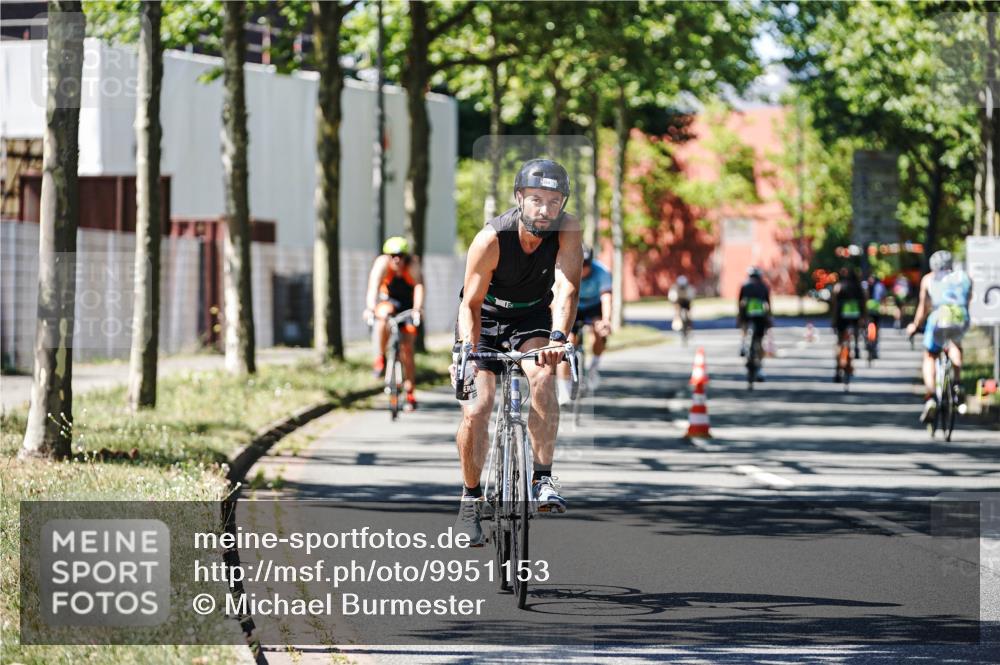 09.08.2026 - GEWOBA Citytriathlon Bremen Michael Burmester http://msf.ph/oto/9951153 09.08.2026 14:09:25 Radfahren 15, 29, 77, 78, 140, 141, 168, 170, 178, 181, 185, 187, 189 meine-sportfotos.de
