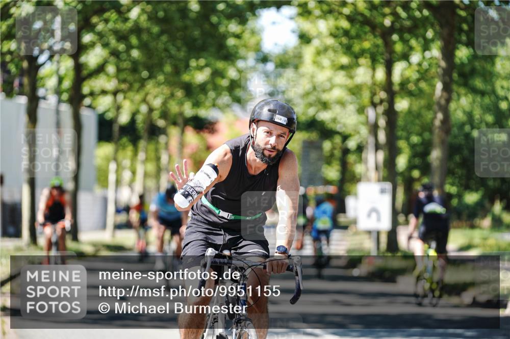 09.08.2026 - GEWOBA Citytriathlon Bremen Michael Burmester http://msf.ph/oto/9951155 09.08.2026 14:09:25 Radfahren 15, 29, 77, 78, 140, 141, 168, 170, 178, 181, 185, 187, 189 meine-sportfotos.de