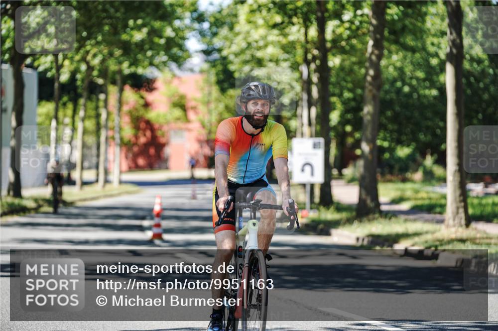 09.08.2026 - GEWOBA Citytriathlon Bremen Michael Burmester http://msf.ph/oto/9951163 09.08.2026 14:09:29 Radfahren 15, 29, 77, 78, 141, 164, 168, 170, 178, 181, 185, 187, 189 meine-sportfotos.de
