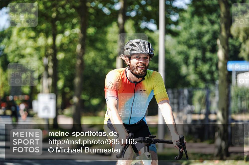 09.08.2026 - GEWOBA Citytriathlon Bremen Michael Burmester http://msf.ph/oto/9951165 09.08.2026 14:09:30 Radfahren 15, 29, 77, 78, 141, 164, 168, 170, 178, 185, 187, 189 meine-sportfotos.de