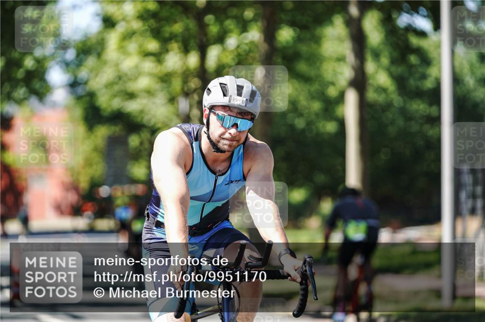 09.08.2026 - GEWOBA Citytriathlon Bremen Michael Burmester http://msf.ph/oto/9951170 09.08.2026 14:10:13 Radfahren 16, 35, 97, 154, 177 meine-sportfotos.de