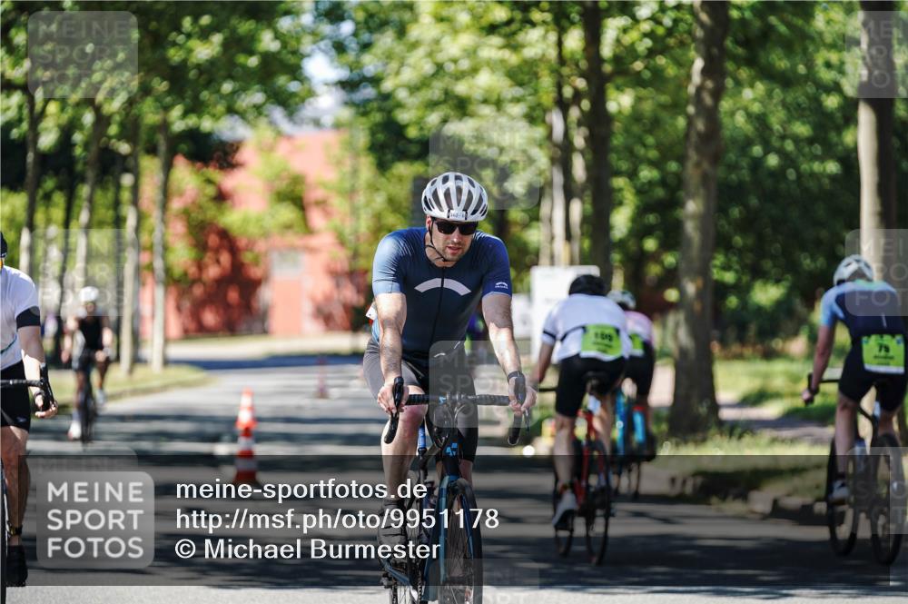 09.08.2026 - GEWOBA Citytriathlon Bremen Michael Burmester http://msf.ph/oto/9951178 09.08.2026 14:10:33 Radfahren 46, 71, 73, 81, 100, 123, 161, 162 meine-sportfotos.de