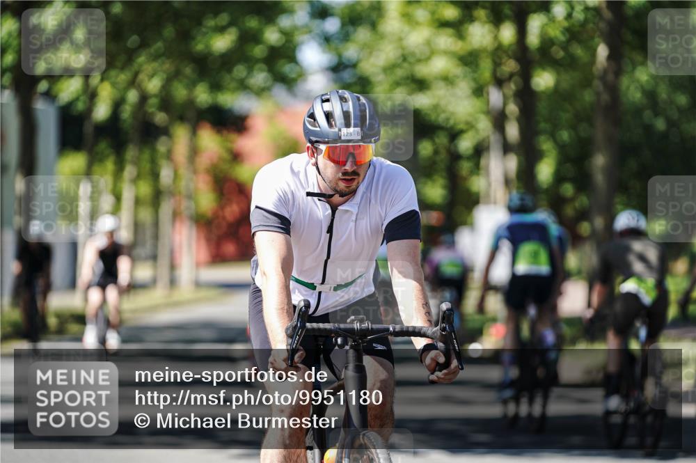 09.08.2026 - GEWOBA Citytriathlon Bremen Michael Burmester http://msf.ph/oto/9951180 09.08.2026 14:10:34 Radfahren 46, 71, 73, 81, 100, 123, 161, 162 meine-sportfotos.de