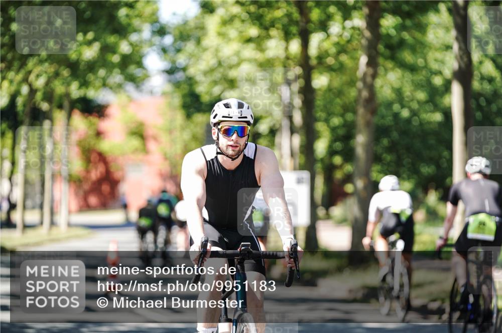 09.08.2026 - GEWOBA Citytriathlon Bremen Michael Burmester http://msf.ph/oto/9951183 09.08.2026 14:10:36 Radfahren 46, 71, 73, 81, 123, 162 meine-sportfotos.de