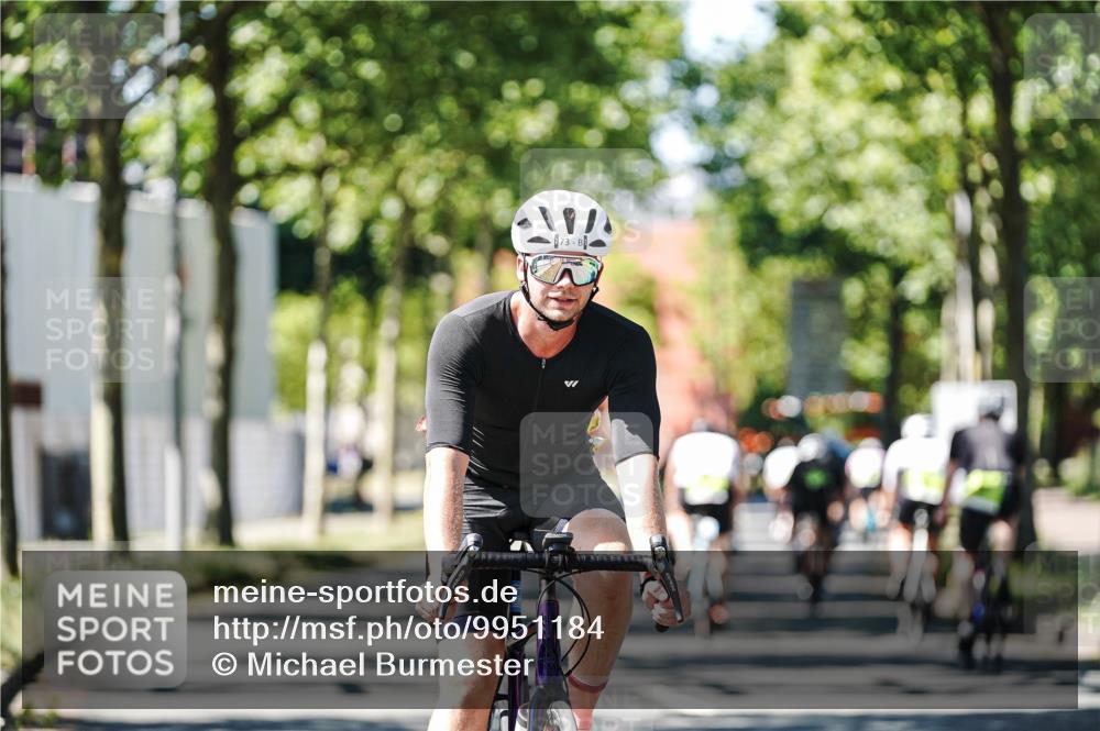 09.08.2026 - GEWOBA Citytriathlon Bremen Michael Burmester http://msf.ph/oto/9951184 09.08.2026 14:10:38 Radfahren 46, 71, 73, 81, 123, 162 meine-sportfotos.de