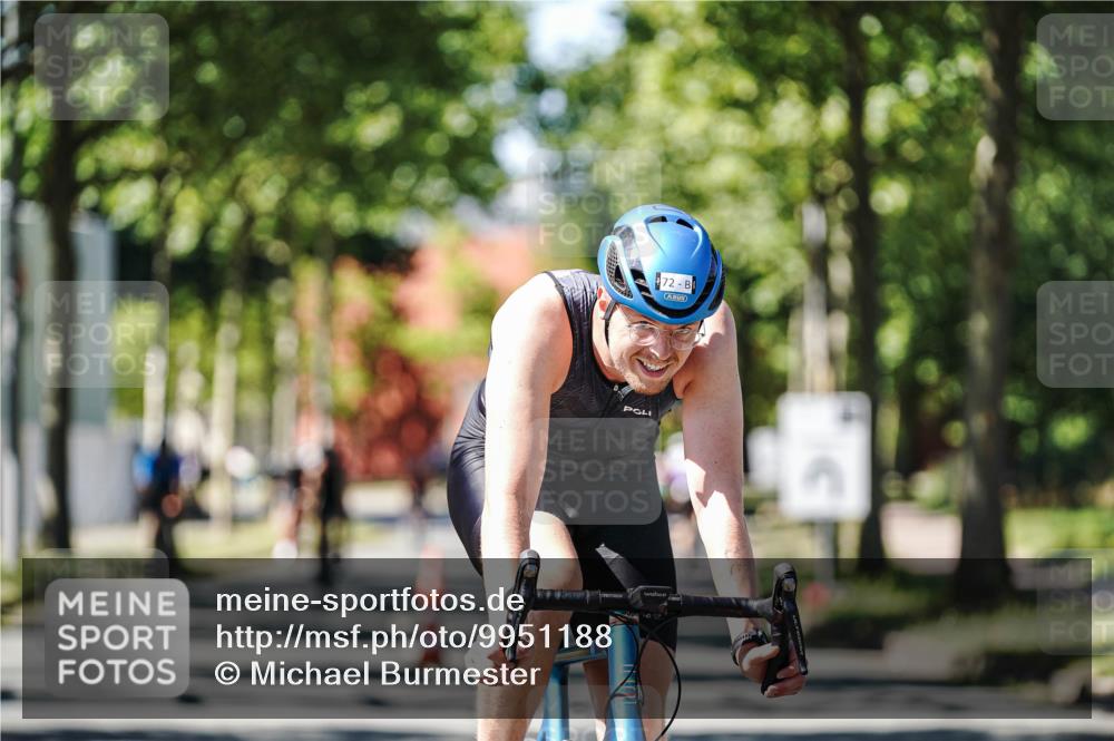 09.08.2026 - GEWOBA Citytriathlon Bremen Michael Burmester http://msf.ph/oto/9951188 09.08.2026 14:10:49 Radfahren 50, 71, 72, 137 meine-sportfotos.de