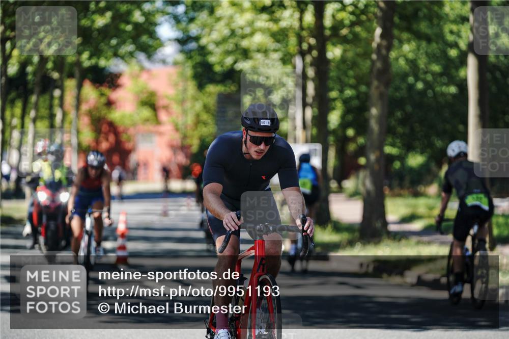 09.08.2026 - GEWOBA Citytriathlon Bremen Michael Burmester http://msf.ph/oto/9951193 09.08.2026 14:10:55 Radfahren 50, 67, 72, 137, 331 meine-sportfotos.de