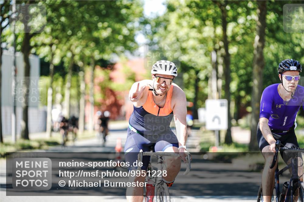 09.08.2026 - GEWOBA Citytriathlon Bremen Michael Burmester http://msf.ph/oto/9951228 09.08.2026 14:11:31 Radfahren 13, 26, 76, 84, 85, 92, 111, 114, 117, 118, 124, 125, 128, 129, 143, 155 meine-sportfotos.de