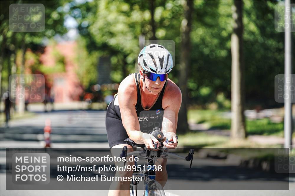 09.08.2026 - GEWOBA Citytriathlon Bremen Michael Burmester http://msf.ph/oto/9951238 09.08.2026 14:11:57 Radfahren 44, 151, 350 meine-sportfotos.de