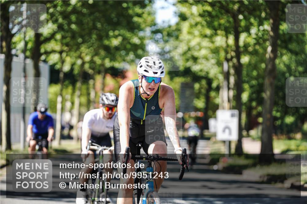 09.08.2026 - GEWOBA Citytriathlon Bremen Michael Burmester http://msf.ph/oto/9951243 09.08.2026 14:12:09 Radfahren 44, 60, 70, 169, 350 meine-sportfotos.de