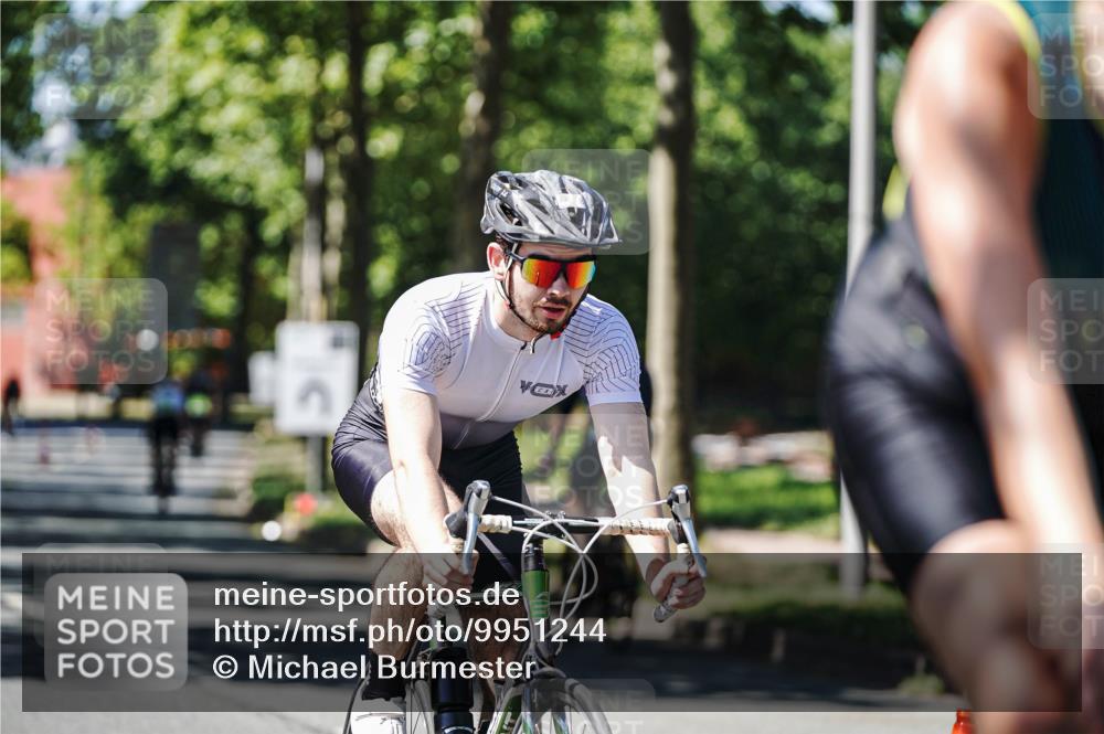 09.08.2026 - GEWOBA Citytriathlon Bremen Michael Burmester http://msf.ph/oto/9951244 09.08.2026 14:12:10 Radfahren 44, 60, 70, 169, 350 meine-sportfotos.de