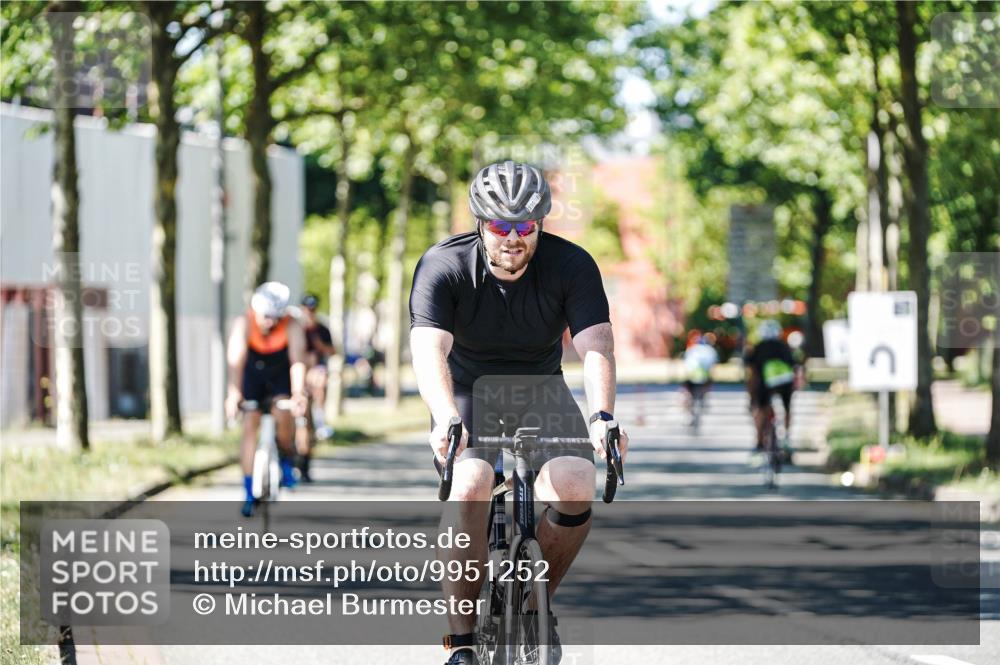 09.08.2026 - GEWOBA Citytriathlon Bremen Michael Burmester http://msf.ph/oto/9951252 09.08.2026 14:12:22 Radfahren 5, 27, 45, 60, 91, 99, 105, 135, 169, 270 meine-sportfotos.de