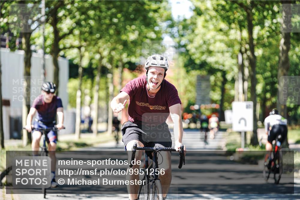 09.08.2026 - GEWOBA Citytriathlon Bremen Michael Burmester http://msf.ph/oto/9951256 09.08.2026 14:12:25 Radfahren 5, 27, 45, 91, 99, 105, 135, 169, 270 meine-sportfotos.de