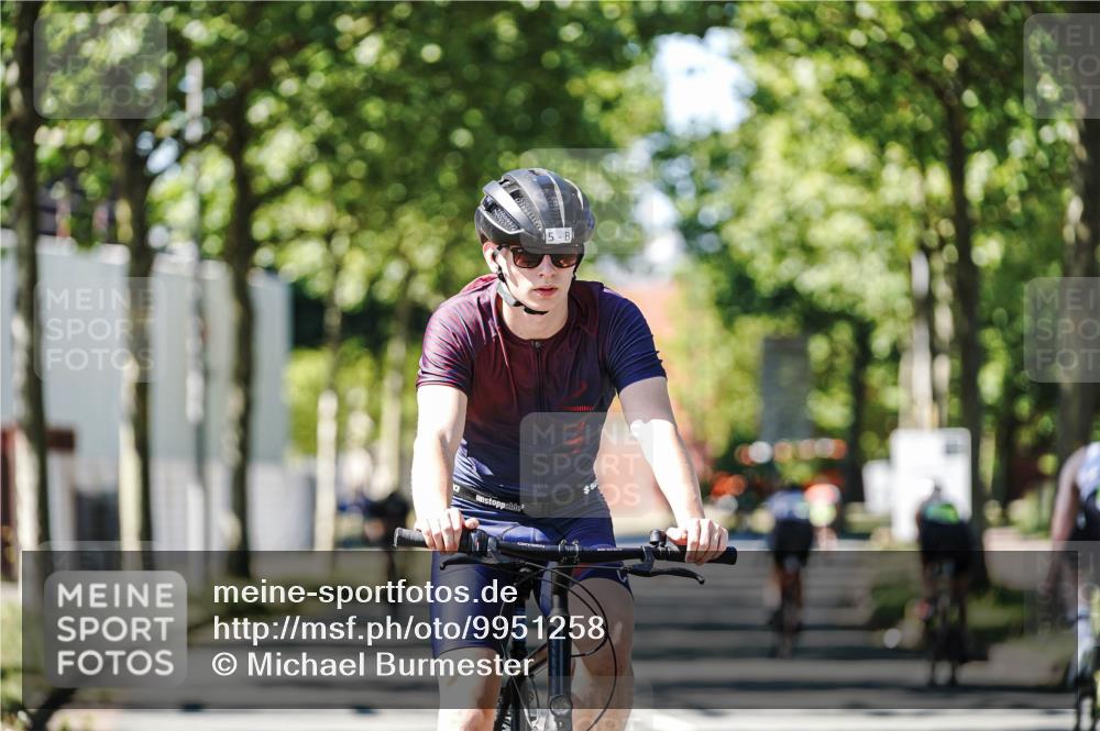 09.08.2026 - GEWOBA Citytriathlon Bremen Michael Burmester http://msf.ph/oto/9951258 09.08.2026 14:12:26 Radfahren 5, 27, 45, 91, 99, 105, 135, 169, 270 meine-sportfotos.de