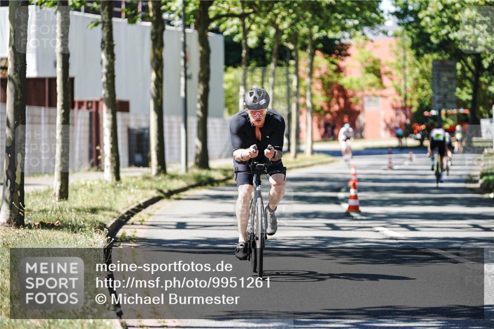 09.08.2026 - GEWOBA Citytriathlon Bremen Michael Burmester http://msf.ph/oto/9951261 09.08.2026 14:12:30 Radfahren 5, 27, 45, 91, 99, 105, 135, 270 meine-sportfotos.de