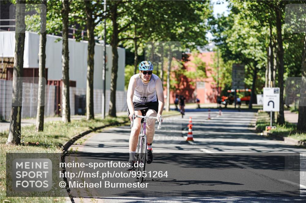 09.08.2026 - GEWOBA Citytriathlon Bremen Michael Burmester http://msf.ph/oto/9951264 09.08.2026 14:12:39 Radfahren 22, 45, 134, 159 meine-sportfotos.de