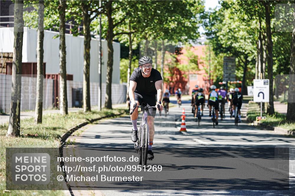 09.08.2026 - GEWOBA Citytriathlon Bremen Michael Burmester http://msf.ph/oto/9951269 09.08.2026 14:12:46 Radfahren 22, 134, 148, 159, 294 meine-sportfotos.de