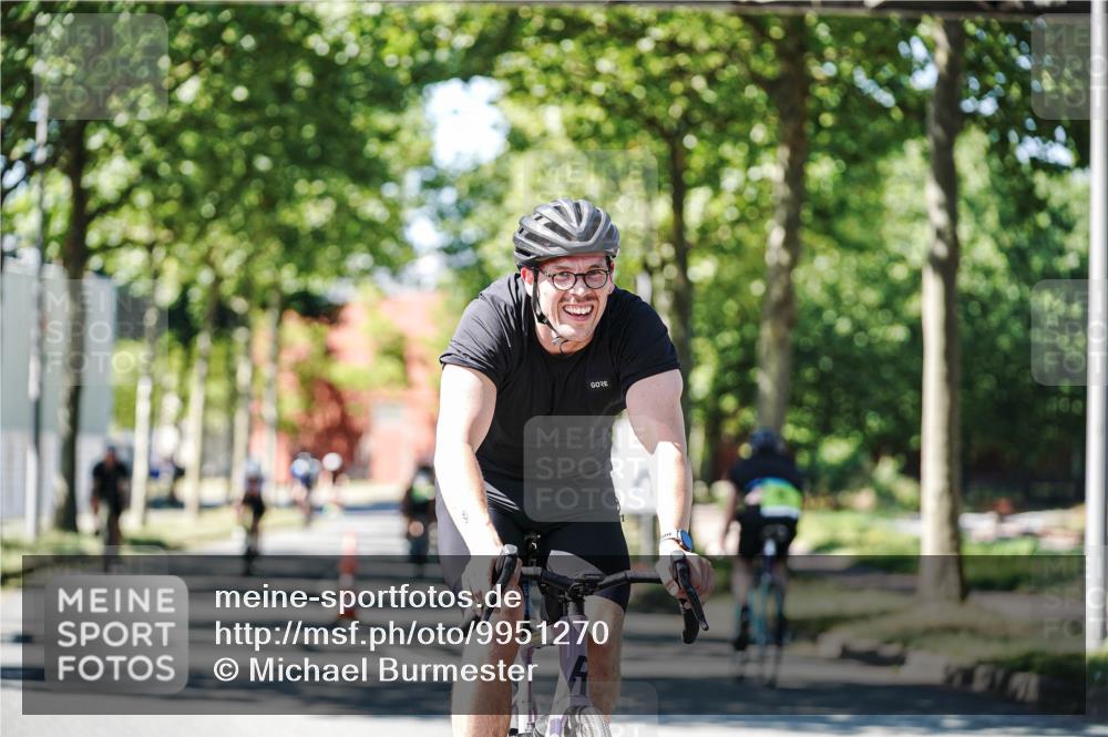 09.08.2026 - GEWOBA Citytriathlon Bremen Michael Burmester http://msf.ph/oto/9951270 09.08.2026 14:12:46 Radfahren 22, 134, 148, 159, 294 meine-sportfotos.de