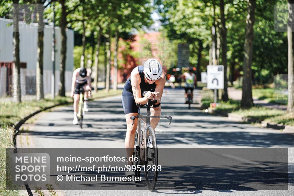 09.08.2026 - GEWOBA Citytriathlon Bremen Michael Burmester http://msf.ph/oto/9951288 09.08.2026 14:13:09 Radfahren 2, 21, 38, 54, 82, 83, 279, 304 meine-sportfotos.de