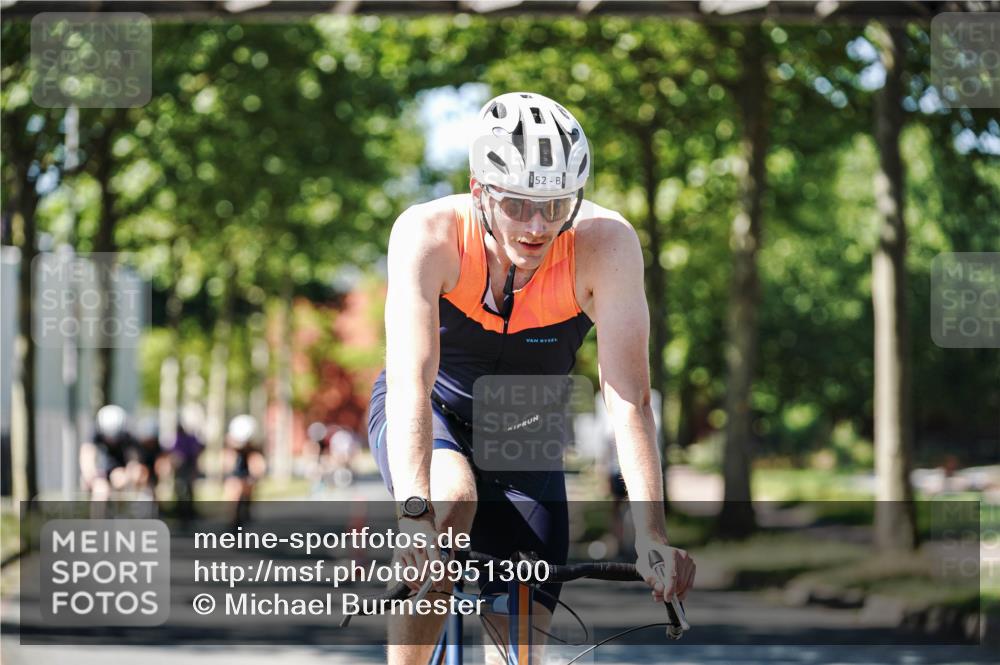 09.08.2026 - GEWOBA Citytriathlon Bremen Michael Burmester http://msf.ph/oto/9951300 09.08.2026 14:13:26 Radfahren 36, 52, 74, 86, 158, 200, 254, 353 meine-sportfotos.de