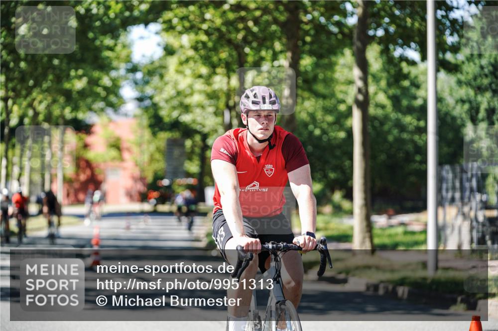 09.08.2026 - GEWOBA Citytriathlon Bremen Michael Burmester http://msf.ph/oto/9951313 09.08.2026 14:13:37 Radfahren 12, 17, 52, 74, 86, 95, 98, 115, 152, 158, 179, 180, 200, 254, 346, 353 meine-sportfotos.de