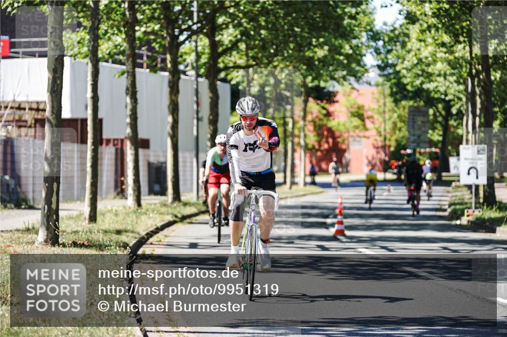 09.08.2026 - GEWOBA Citytriathlon Bremen Michael Burmester http://msf.ph/oto/9951319 09.08.2026 14:13:47 Radfahren 12, 17, 47, 95, 98, 115, 126, 130, 152, 179, 180, 346 meine-sportfotos.de