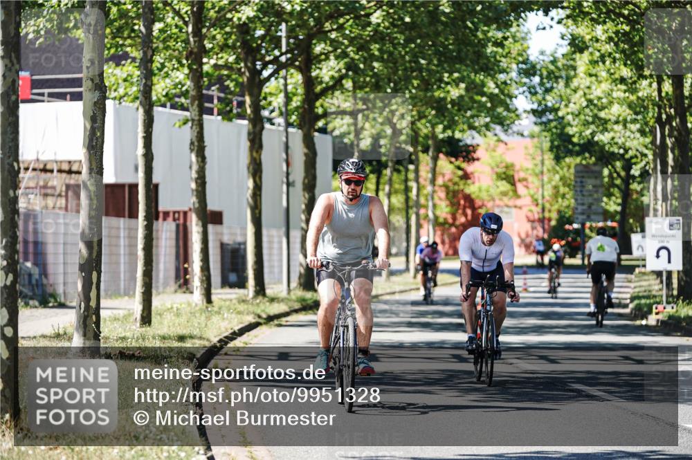 09.08.2026 - GEWOBA Citytriathlon Bremen Michael Burmester http://msf.ph/oto/9951328 09.08.2026 14:13:58 Radfahren 47, 57, 126, 130, 146, 186 meine-sportfotos.de