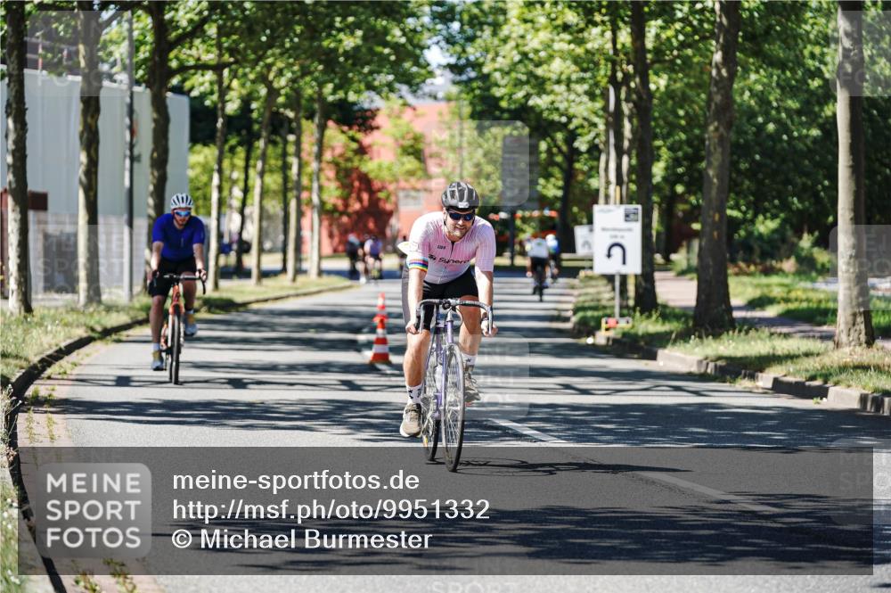 09.08.2026 - GEWOBA Citytriathlon Bremen Michael Burmester http://msf.ph/oto/9951332 09.08.2026 14:14:03 Radfahren 47, 57, 69, 126, 130, 146, 186 meine-sportfotos.de