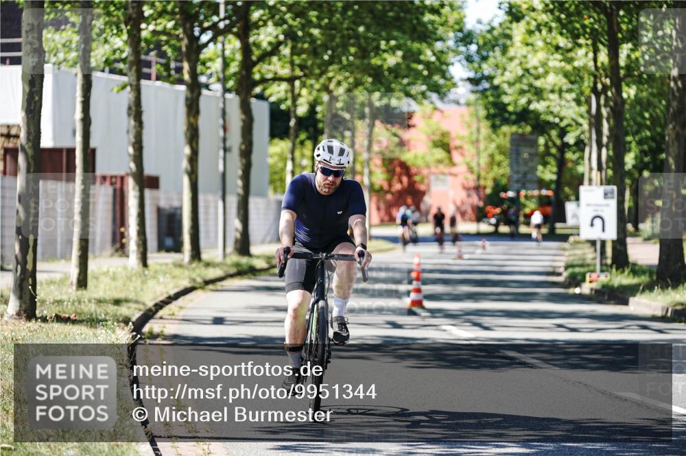 09.08.2026 - GEWOBA Citytriathlon Bremen Michael Burmester http://msf.ph/oto/9951344 09.08.2026 14:14:21 Radfahren 6, 9, 28, 53, 69, 90, 295 meine-sportfotos.de