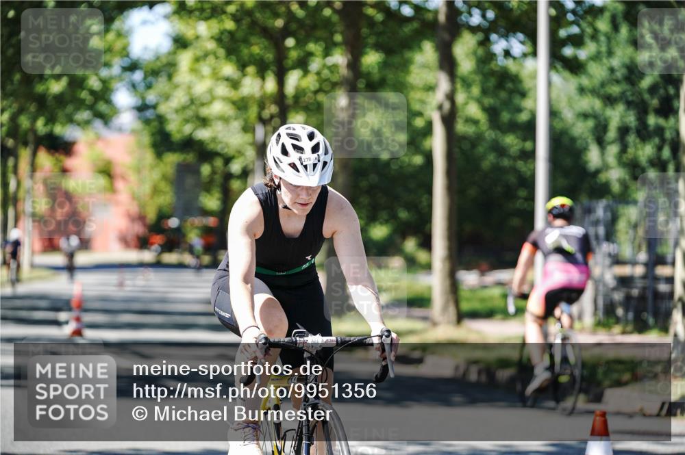 09.08.2026 - GEWOBA Citytriathlon Bremen Michael Burmester http://msf.ph/oto/9951356 09.08.2026 14:14:35 Radfahren 9, 19, 28, 53, 121, 147, 265, 278, 401 meine-sportfotos.de