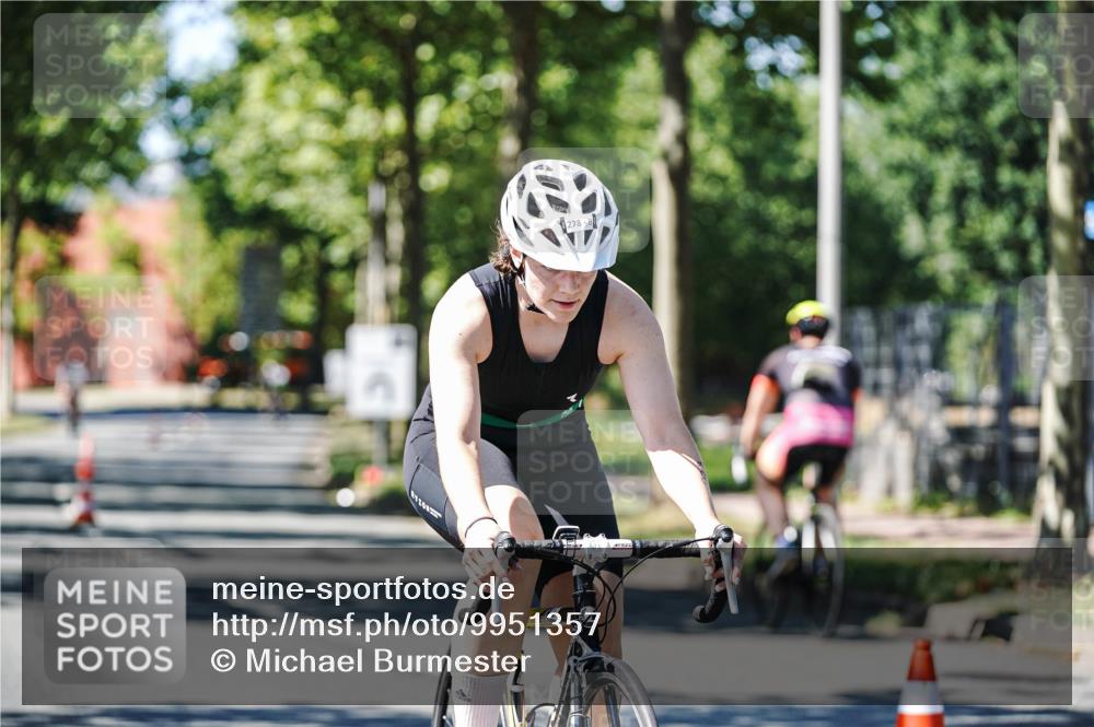 09.08.2026 - GEWOBA Citytriathlon Bremen Michael Burmester http://msf.ph/oto/9951357 09.08.2026 14:14:35 Radfahren 9, 19, 28, 53, 121, 147, 265, 278, 401 meine-sportfotos.de