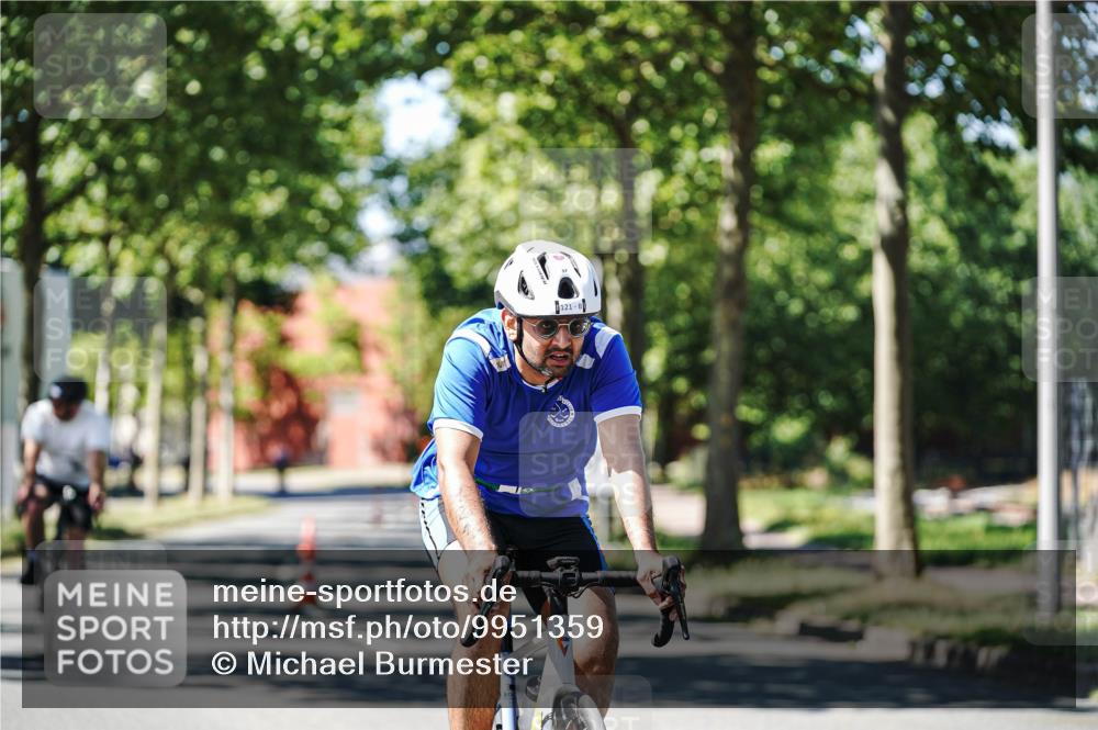 09.08.2026 - GEWOBA Citytriathlon Bremen Michael Burmester http://msf.ph/oto/9951359 09.08.2026 14:14:43 Radfahren 121, 147, 265, 278, 401 meine-sportfotos.de
