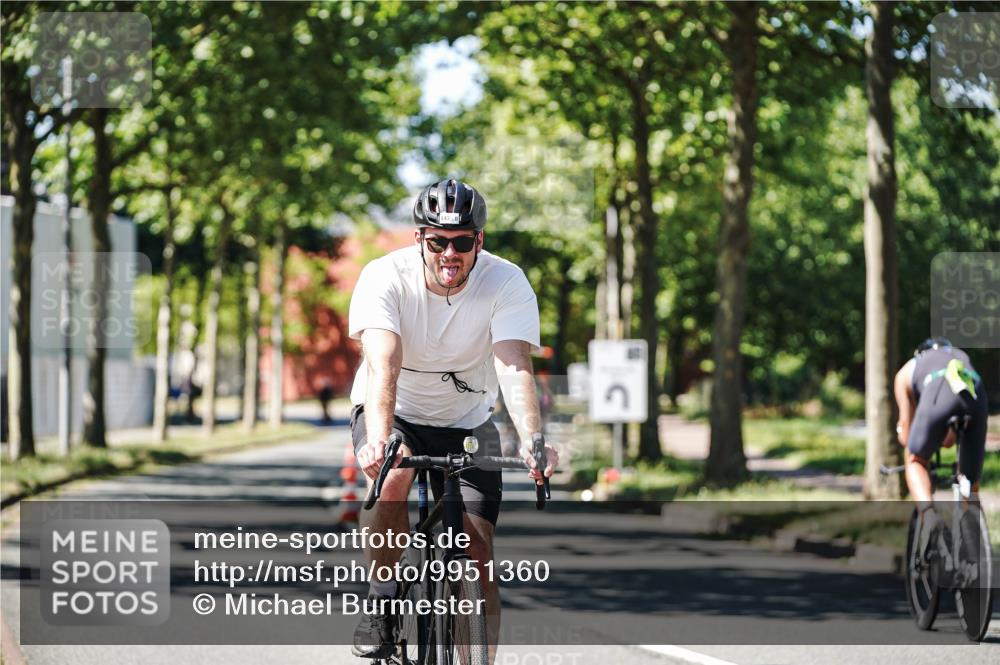 09.08.2026 - GEWOBA Citytriathlon Bremen Michael Burmester http://msf.ph/oto/9951360 09.08.2026 14:14:44 Radfahren 121, 147, 265, 278, 401 meine-sportfotos.de