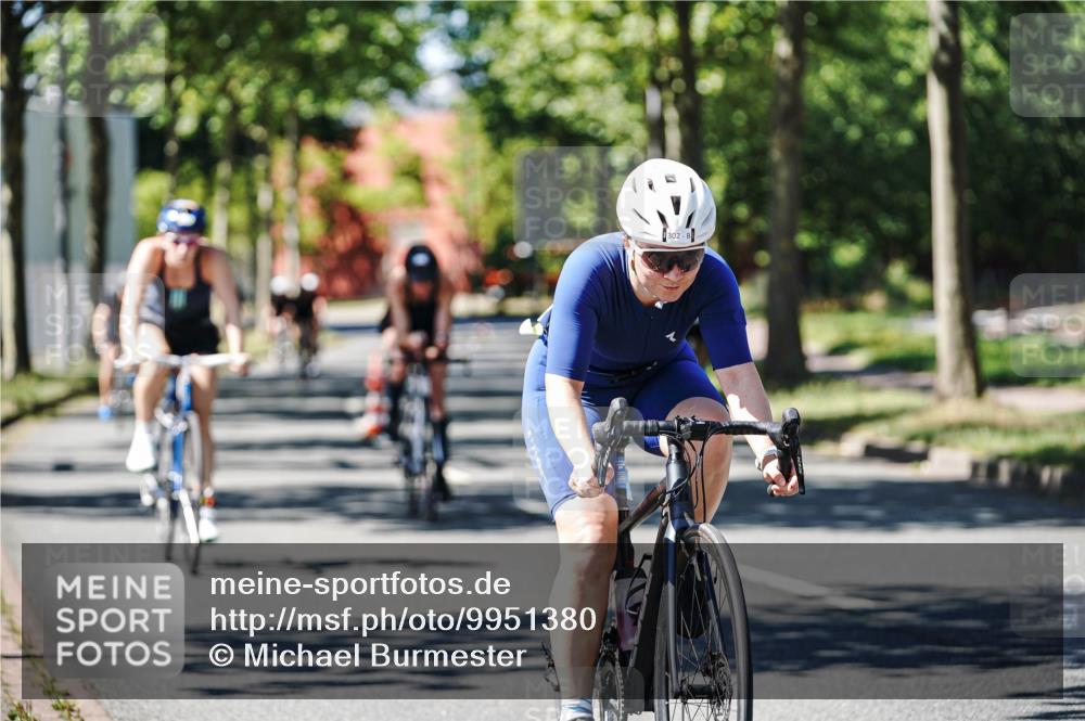 09.08.2026 - GEWOBA Citytriathlon Bremen Michael Burmester http://msf.ph/oto/9951380 09.08.2026 14:15:34 Radfahren 7, 10, 80, 122, 218, 257, 260, 263, 285, 302, 349, 354, 433 meine-sportfotos.de