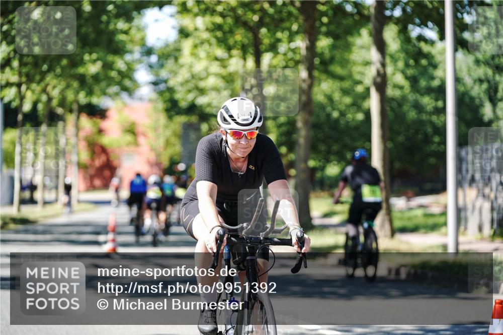 09.08.2026 - GEWOBA Citytriathlon Bremen Michael Burmester http://msf.ph/oto/9951392 09.08.2026 14:15:42 Radfahren 7, 37, 122, 218, 257, 260, 263, 285, 302, 349, 354 meine-sportfotos.de