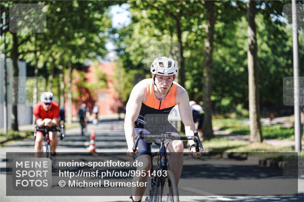 09.08.2026 - GEWOBA Citytriathlon Bremen Michael Burmester http://msf.ph/oto/9951403 09.08.2026 14:15:52 Radfahren 14, 37, 43, 89, 133, 163, 172, 218, 263, 291, 308 meine-sportfotos.de