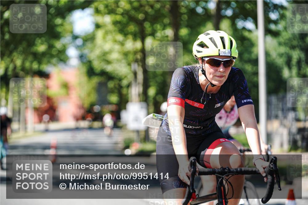 09.08.2026 - GEWOBA Citytriathlon Bremen Michael Burmester http://msf.ph/oto/9951414 09.08.2026 14:15:59 Radfahren 14, 37, 43, 89, 133, 163, 172, 182, 232, 291, 308, 329 meine-sportfotos.de