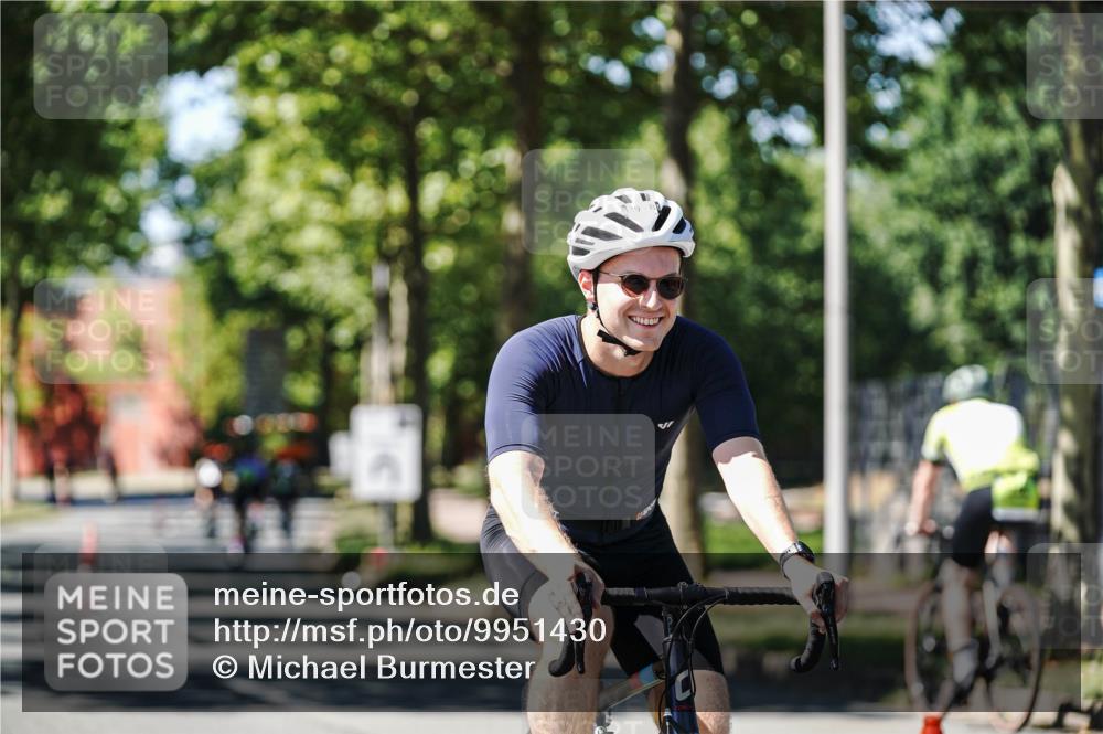 09.08.2026 - GEWOBA Citytriathlon Bremen Michael Burmester http://msf.ph/oto/9951430 09.08.2026 14:16:12 Radfahren 39, 172, 182, 232, 329, 345 meine-sportfotos.de
