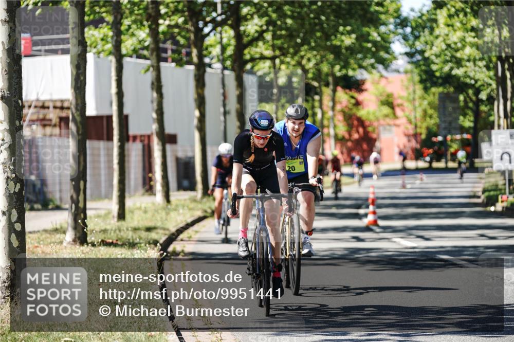 09.08.2026 - GEWOBA Citytriathlon Bremen Michael Burmester http://msf.ph/oto/9951441 09.08.2026 14:16:23 Radfahren 20, 39, 58, 203, 217, 220, 271, 284, 345, 351 meine-sportfotos.de