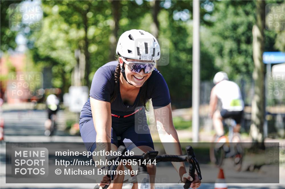 09.08.2026 - GEWOBA Citytriathlon Bremen Michael Burmester http://msf.ph/oto/9951444 09.08.2026 14:16:25 Radfahren 20, 58, 132, 203, 217, 220, 271, 284, 345, 351 meine-sportfotos.de