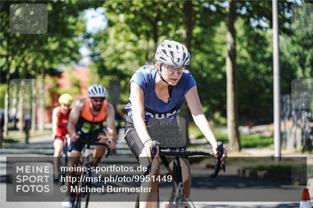 09.08.2026 - GEWOBA Citytriathlon Bremen Michael Burmester http://msf.ph/oto/9951449 09.08.2026 14:16:27 Radfahren 20, 58, 132, 203, 217, 220, 240, 271, 284, 345, 351, 360 meine-sportfotos.de