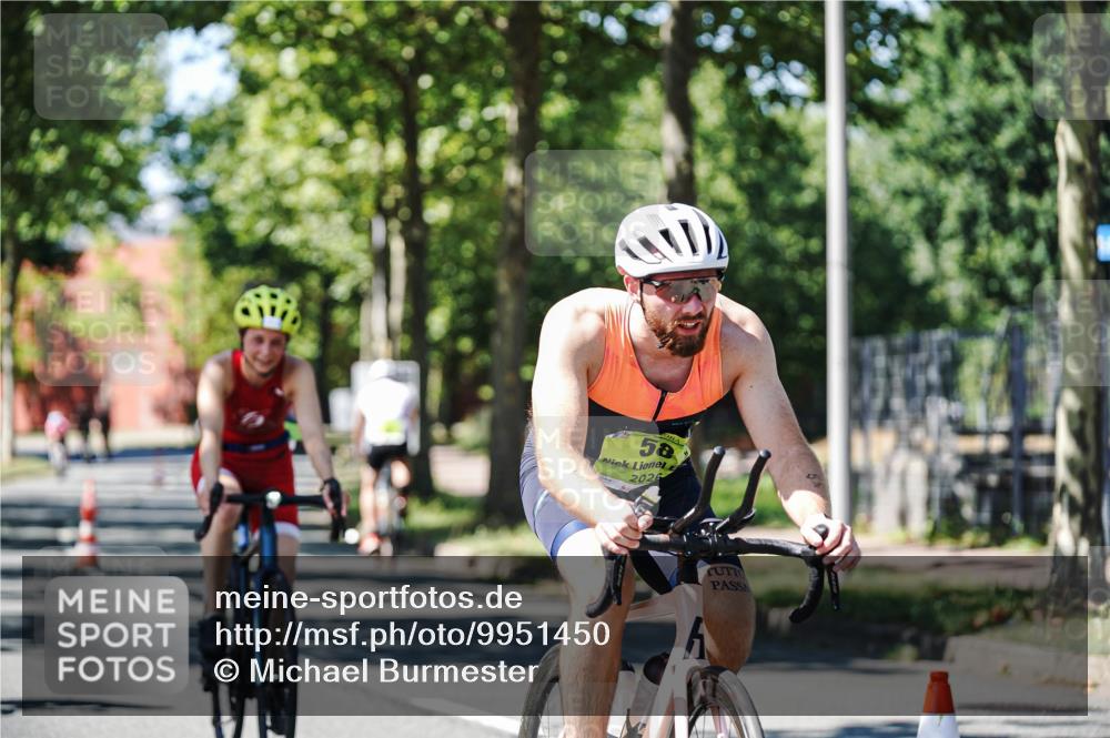 09.08.2026 - GEWOBA Citytriathlon Bremen Michael Burmester http://msf.ph/oto/9951450 09.08.2026 14:16:28 Radfahren 20, 58, 132, 203, 217, 220, 240, 271, 284, 345, 351, 360 meine-sportfotos.de