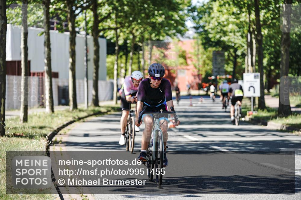 09.08.2026 - GEWOBA Citytriathlon Bremen Michael Burmester http://msf.ph/oto/9951455 09.08.2026 14:16:31 Radfahren 20, 58, 132, 192, 203, 217, 220, 240, 271, 284, 325, 351, 360 meine-sportfotos.de